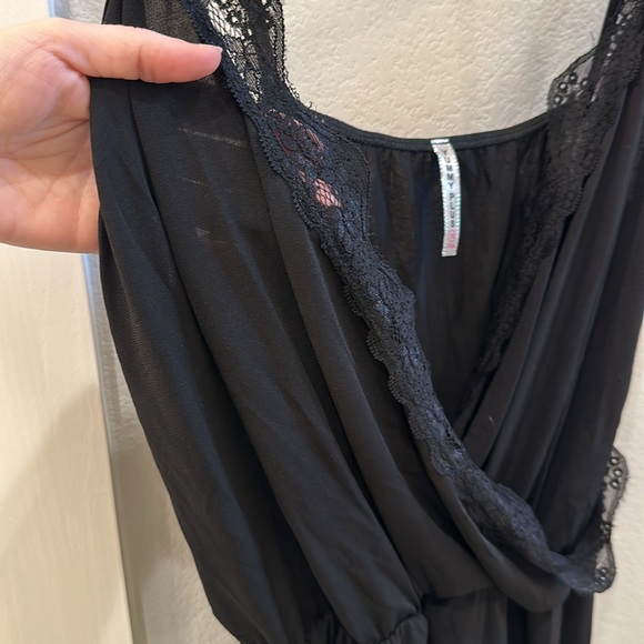 EUC Black Yummy Plus Brand Size 1x Lace Spaghetti Tank Top Solid Black - Picture 5 of 8